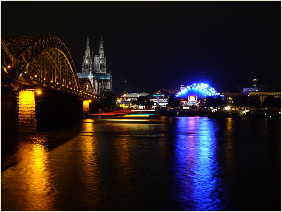 Köln - bei Nacht so wunderschön