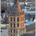 Köln - Blick vom Dom auf das Rathaus im Abendlicht