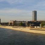 Köln - Blick von der Deutzer-Brücke auf das rechte Rheinufer