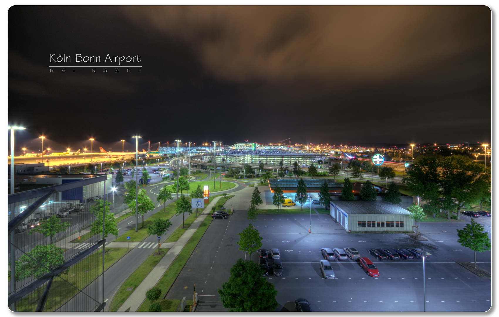 Köln Bonn Airport bei Nacht