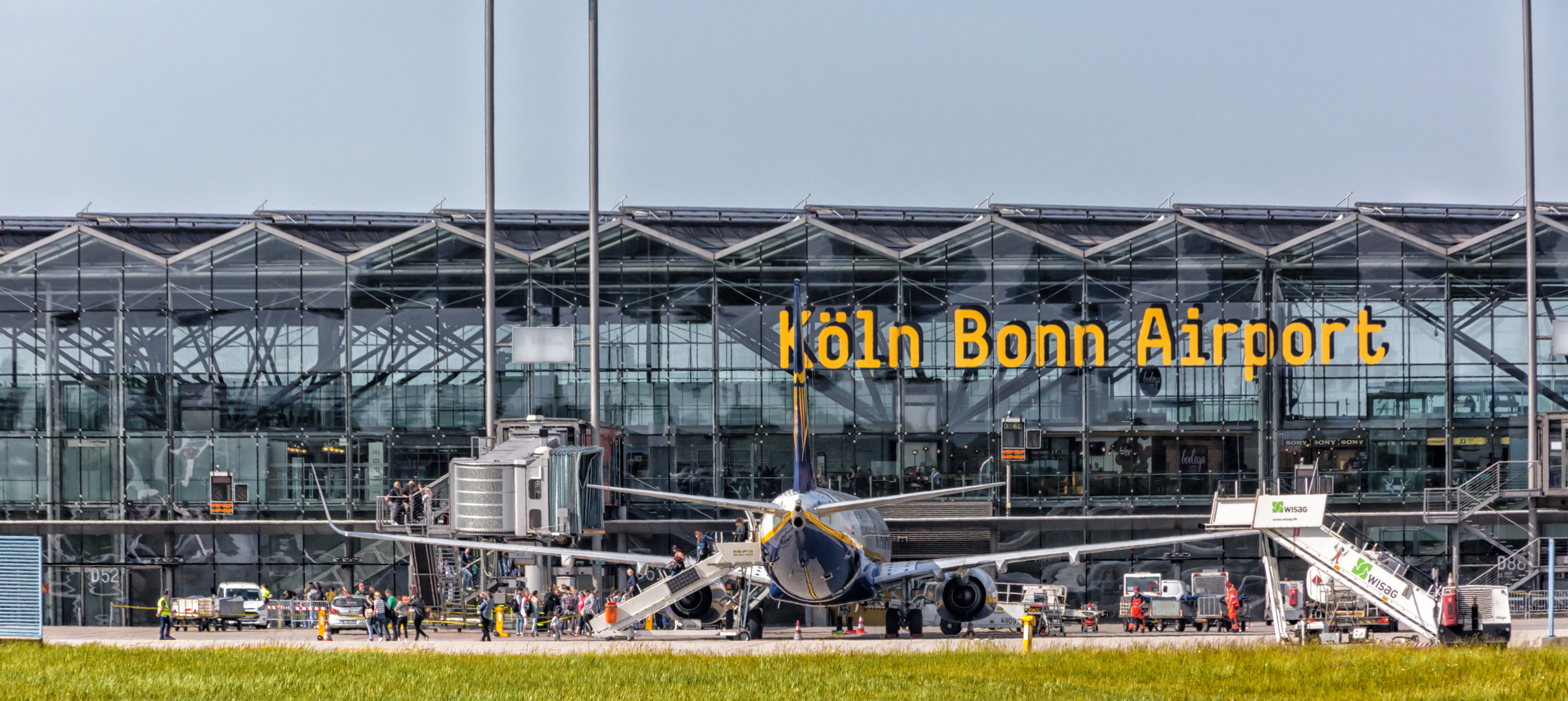 Köln Bonn Airport Wimmelbild