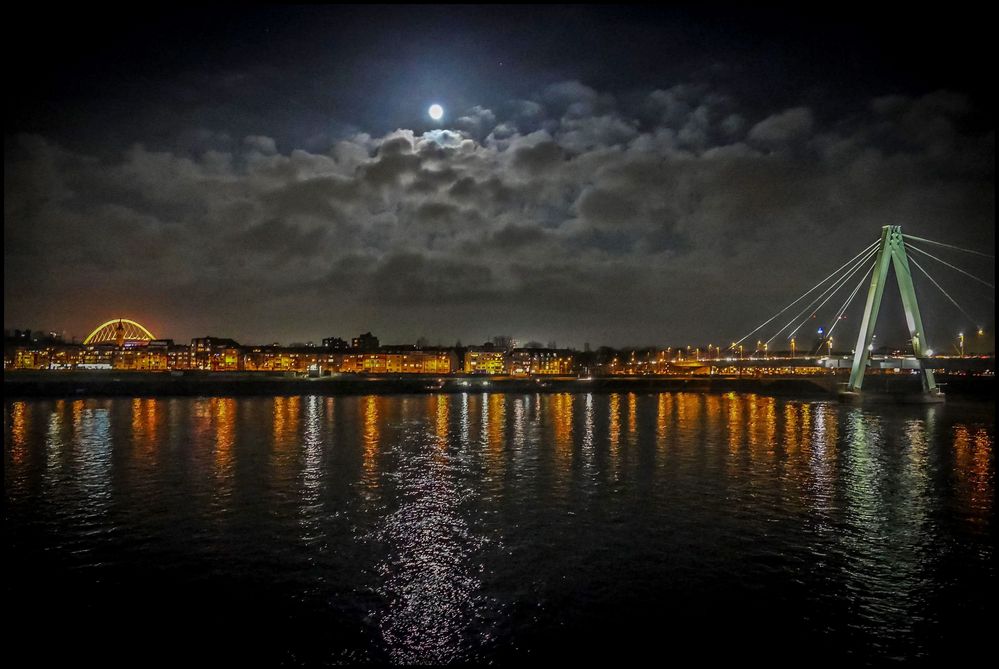 Köln by Night