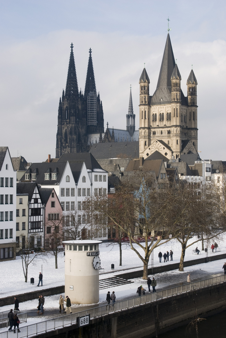 Köln, der Hohe Dom, Gr. St. Martin und der Pegel