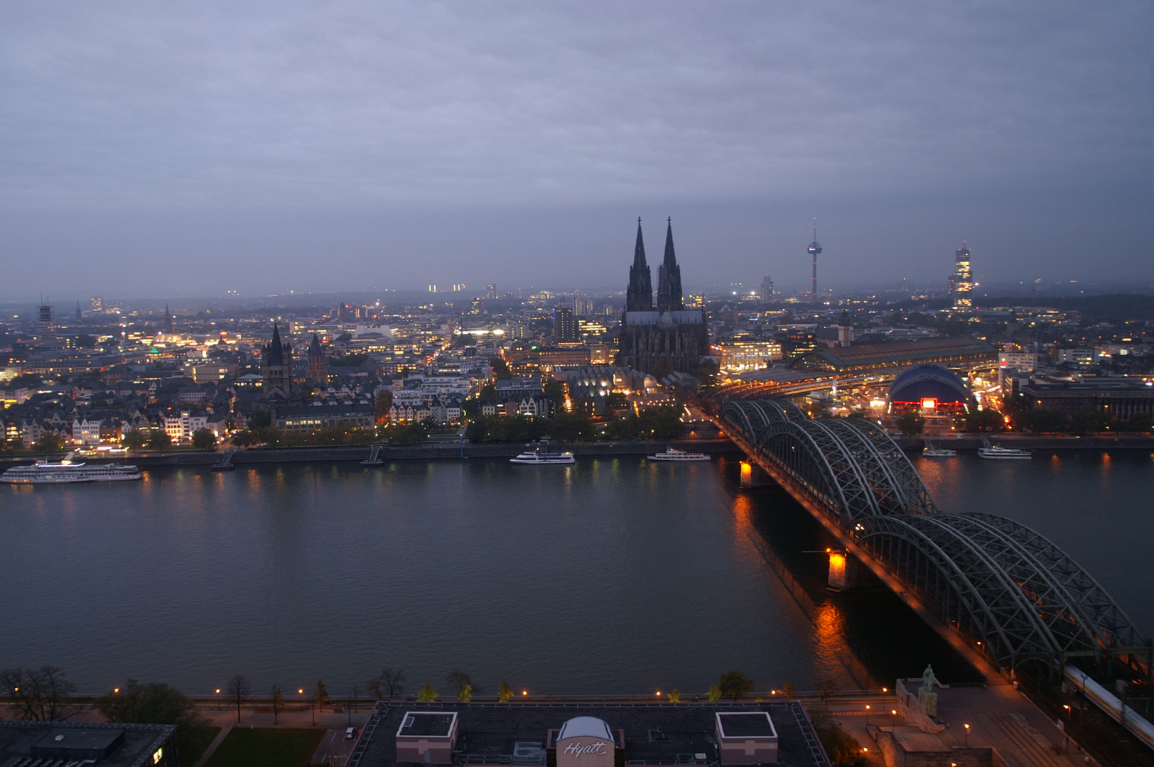 Köln, die Lichter gehen an