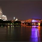 Köln Domblick bei Nacht mit viel Kölsch ...