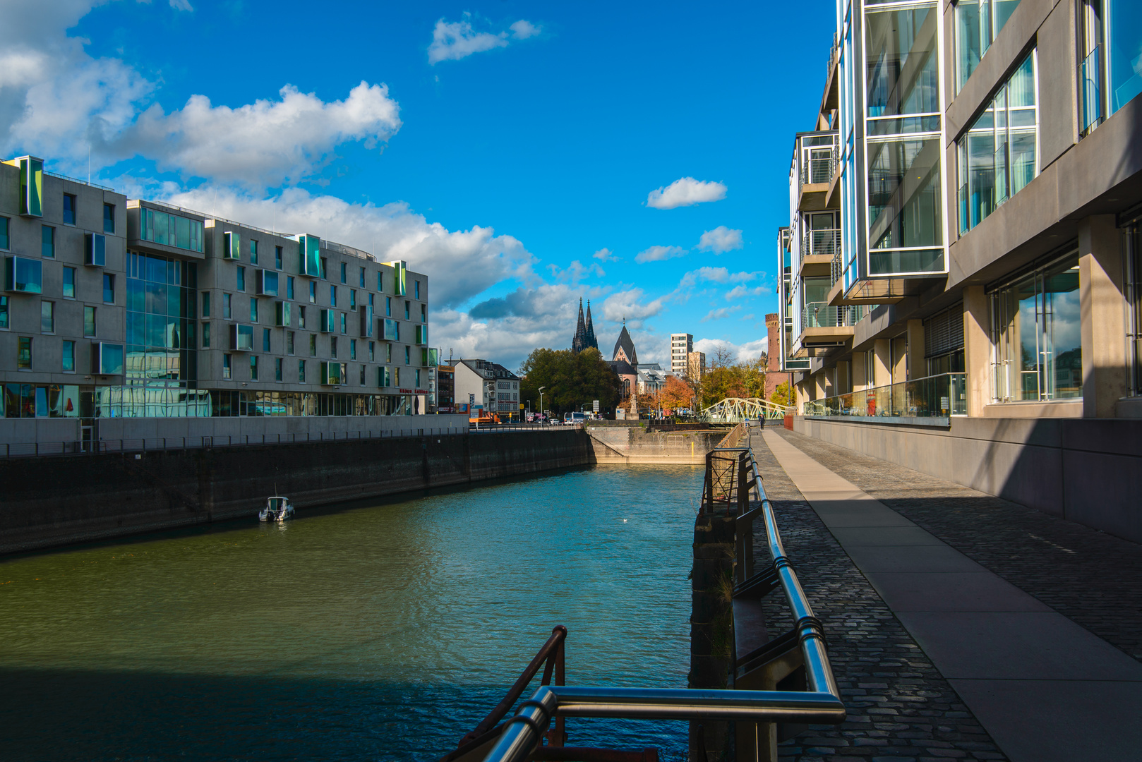 [ Köln einst und jetzt: Winterhafen ]