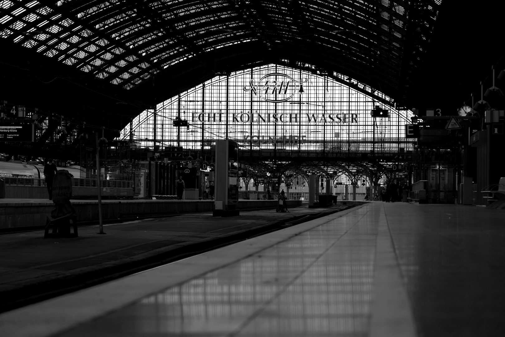 Köln Hbf - Ungewöhnliche Leere am Samstag Nachmittag um 16 Uhr....