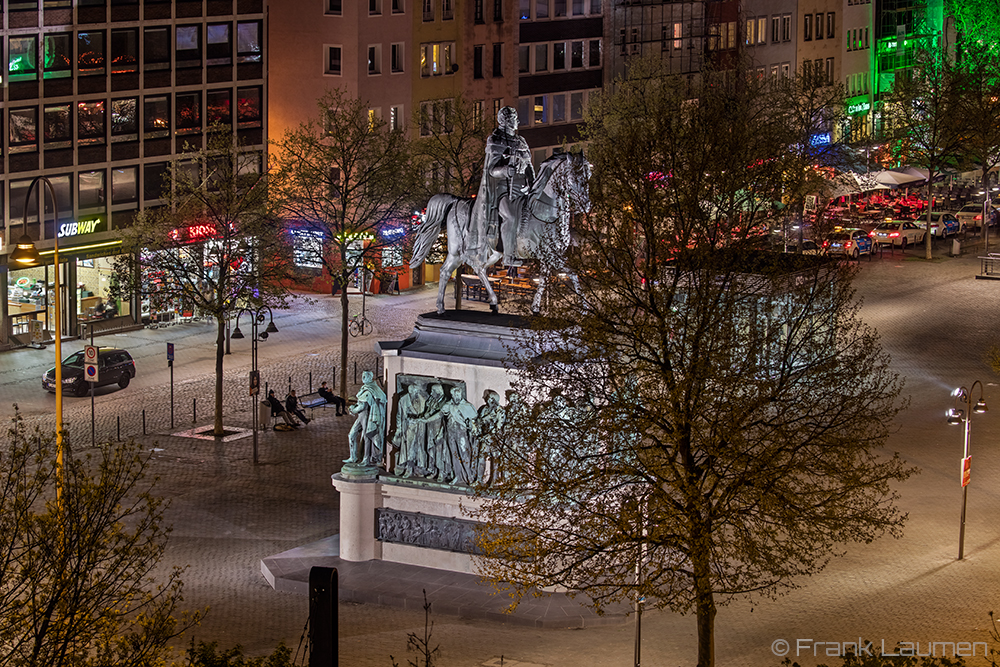 Köln Heumarkt mit Reiterdenkmal von Friedrich Wilhelm III