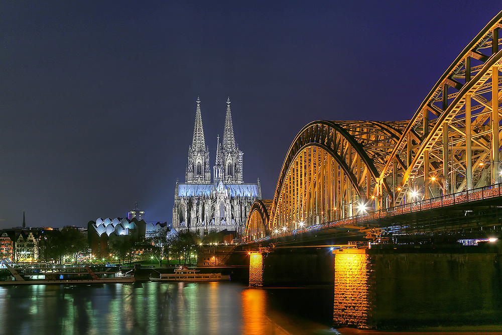 Köln - Hohenzollernbrücke und Dom