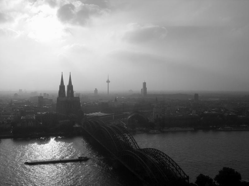 Köln im Dunst (2)