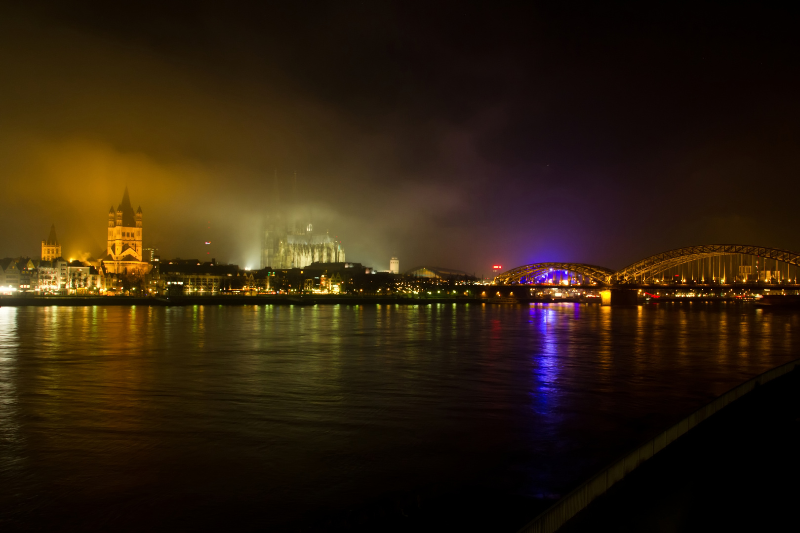 Köln im Nebel