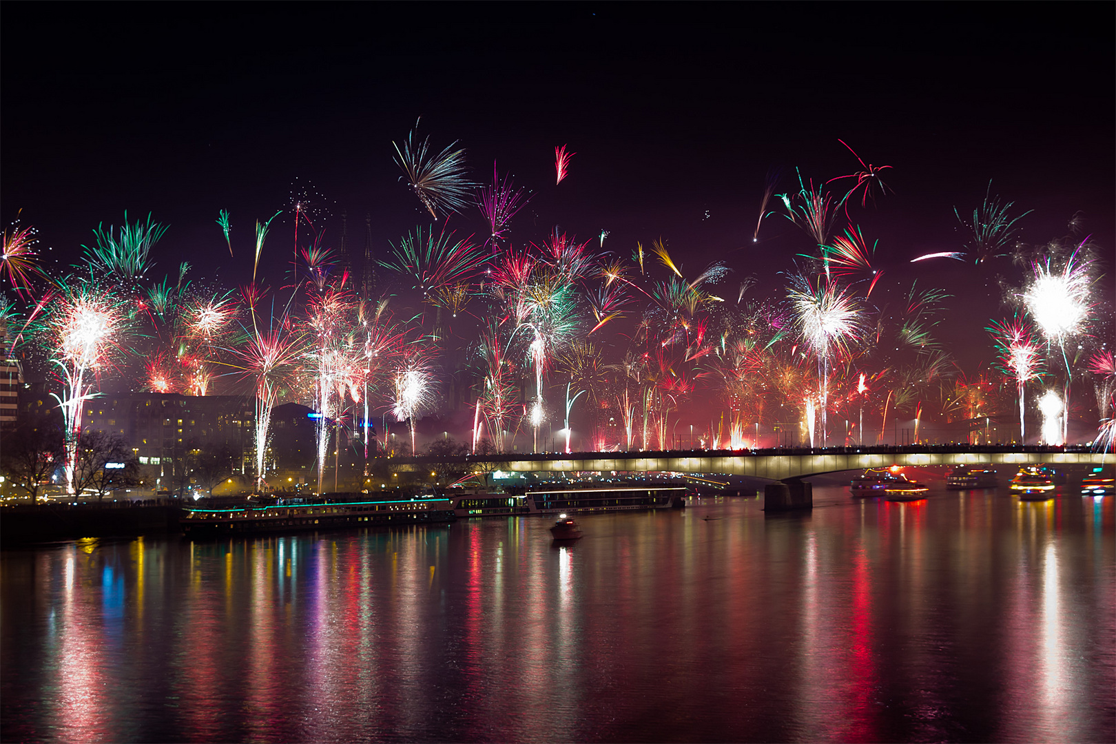 Köln in der Silvesternacht um 00:00 Uhr