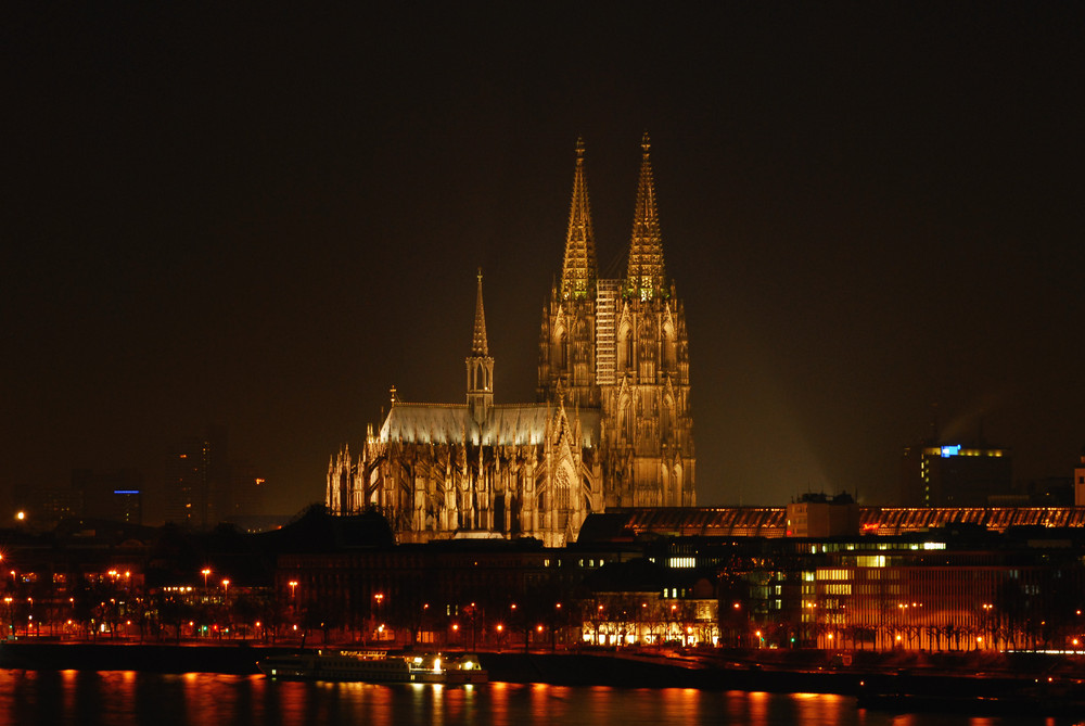 Köln - Kölner Dom bei Nacht