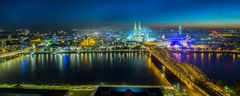 Köln Luftbild bei Nacht