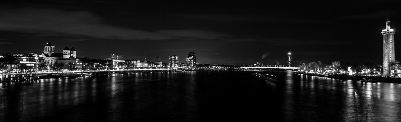 Köln Panorama von der Hohenzollernbrücke aus