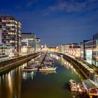 Köln Rheinauhafen bei Nacht