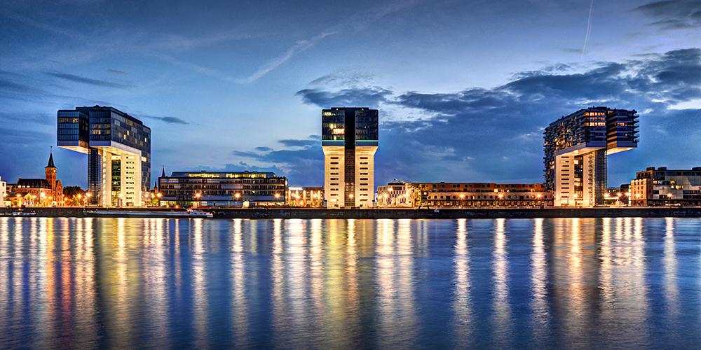 Köln - Rheinauhafen mit Kranhäusern