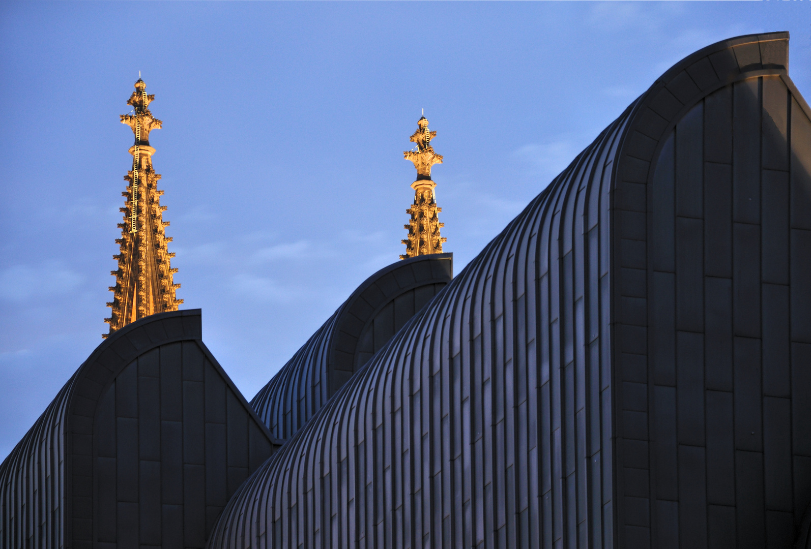 Köln, Römisch-germanisches Museum und Domspitzen