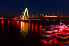 Köln - Severinsbrücke vom Weihnachtsmarkt am Schokoladenmuseum aus 