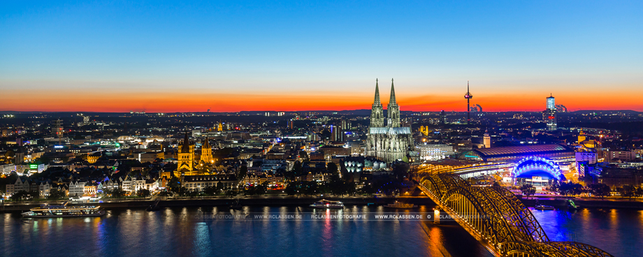 Köln Skyline Panorama zum Sonnenuntergang