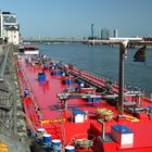 Köln; Tankschiff am Rheinauhafen