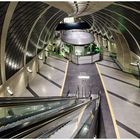 Köln - U-Bahn am Heumarkt - Blick nach unten -