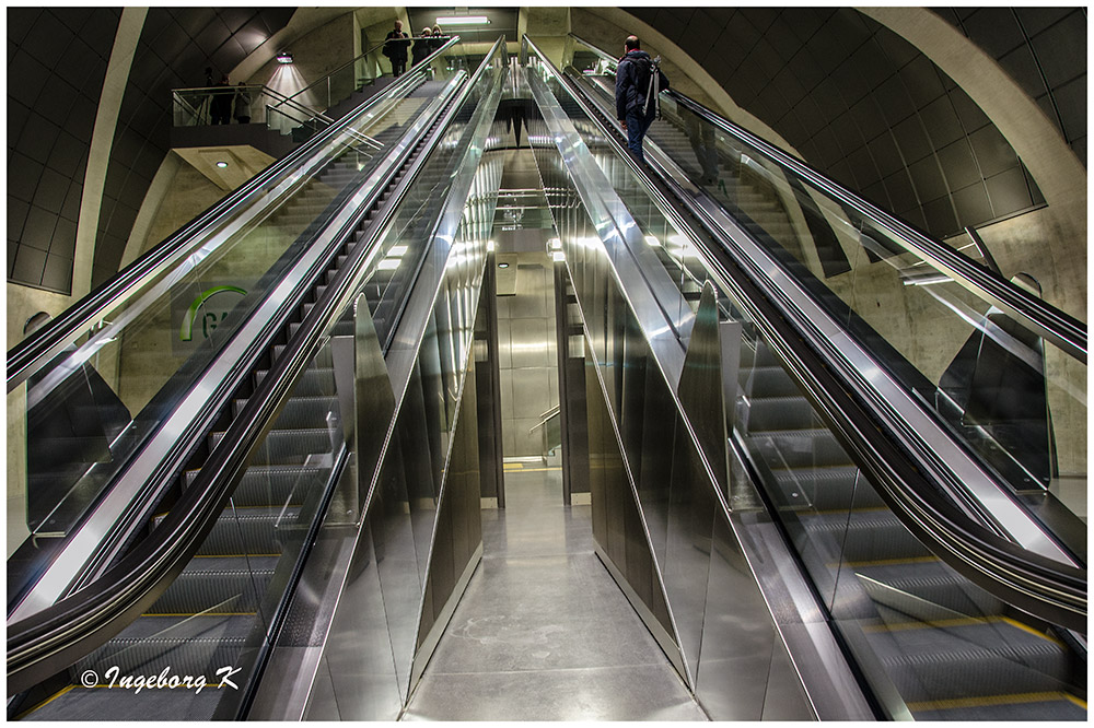 Köln - U-Bahn am Heumarkt - Rolltreppe nach oben