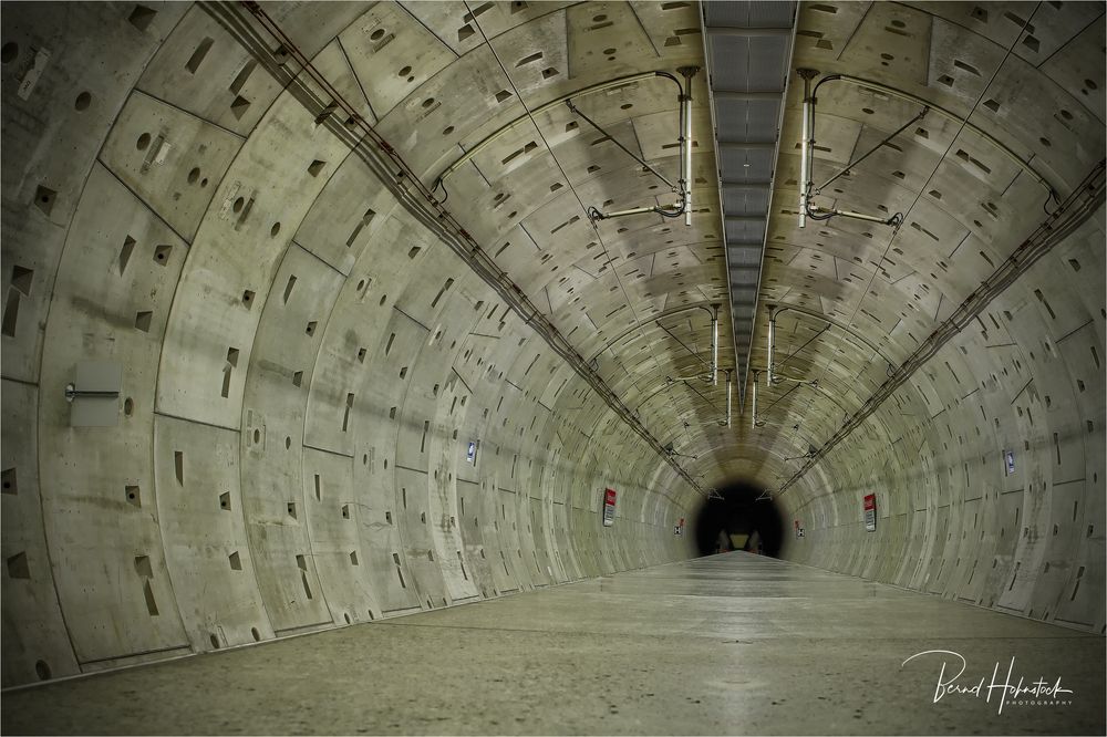 Köln ... U-Bahn im Veedel