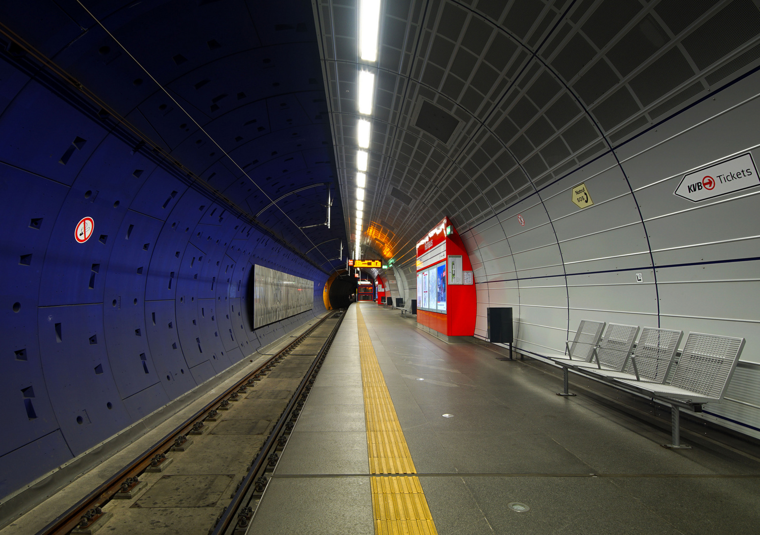 Köln U Bahnstation Rathaus