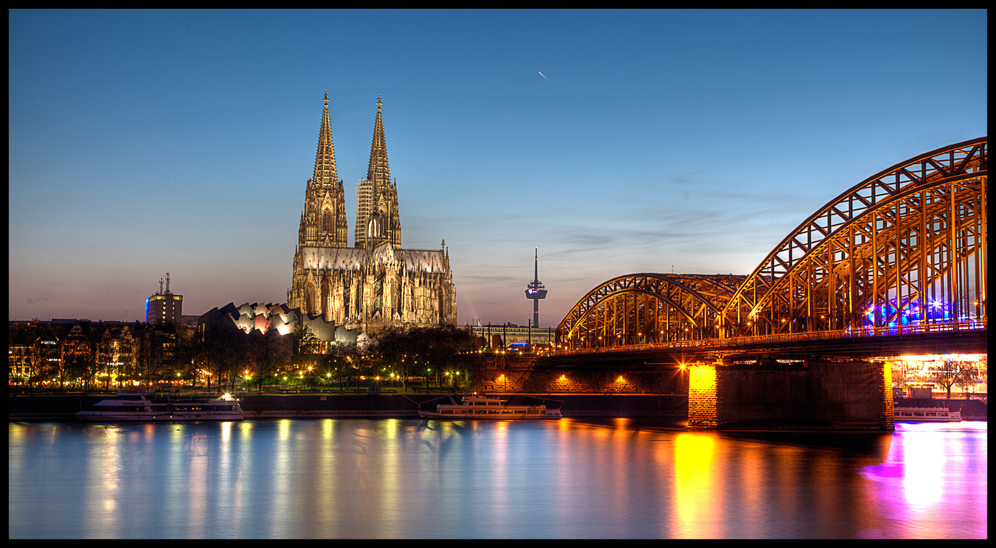 Köln zur blauen Stunde