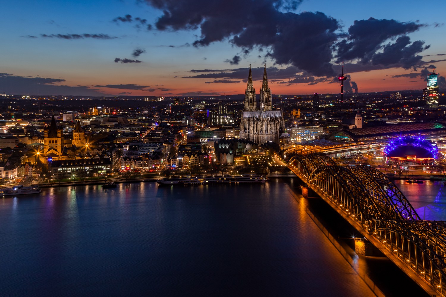 Köln zur blauen Stunde