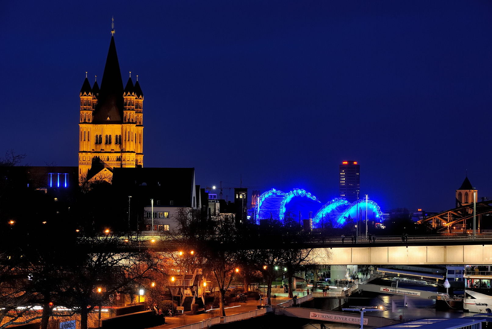 Köln zur blauen Stunde