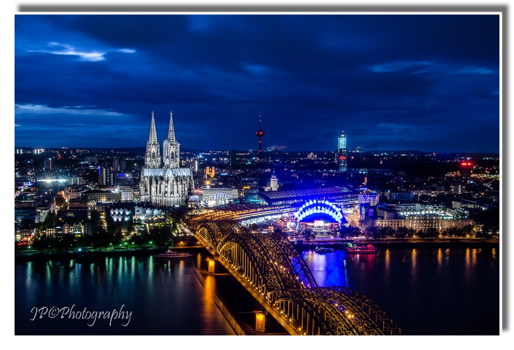 Köln zur blauen Stunde