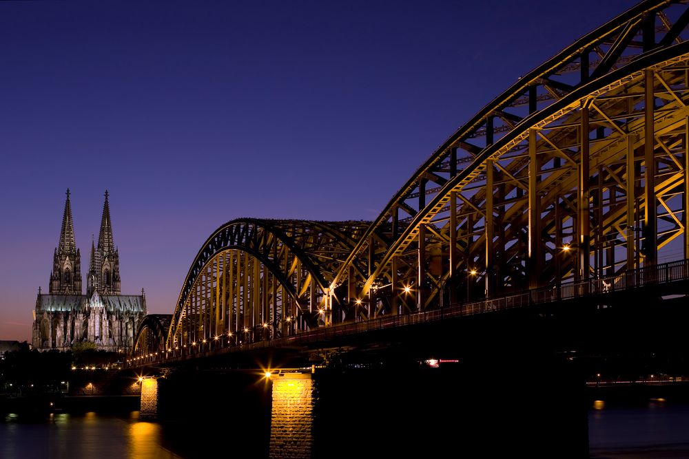 Köln zur blauen Stunde