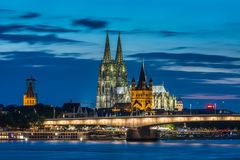 Köln zur blauen Stunde