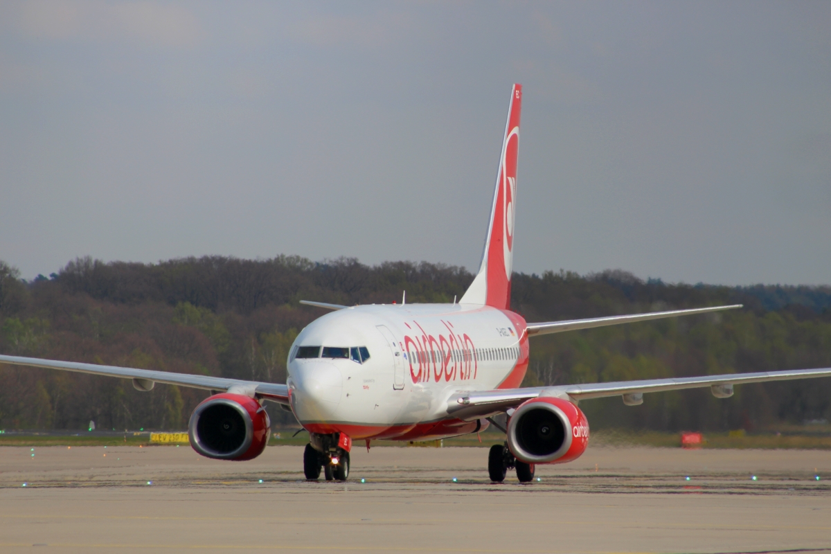 Köln/Bonn Airport (CGN) Air Berlin Boeing 737-700(WL)