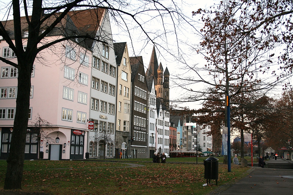 Kölner Altstadt mit Kirche Gross St.Martin (2)