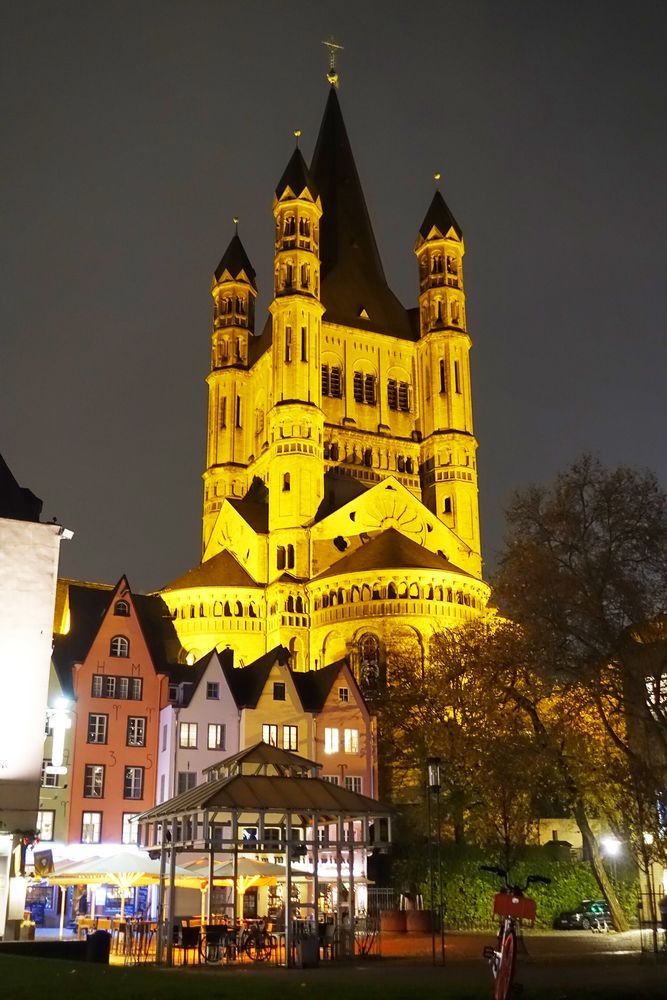 Kölner Ansichten bei Nacht