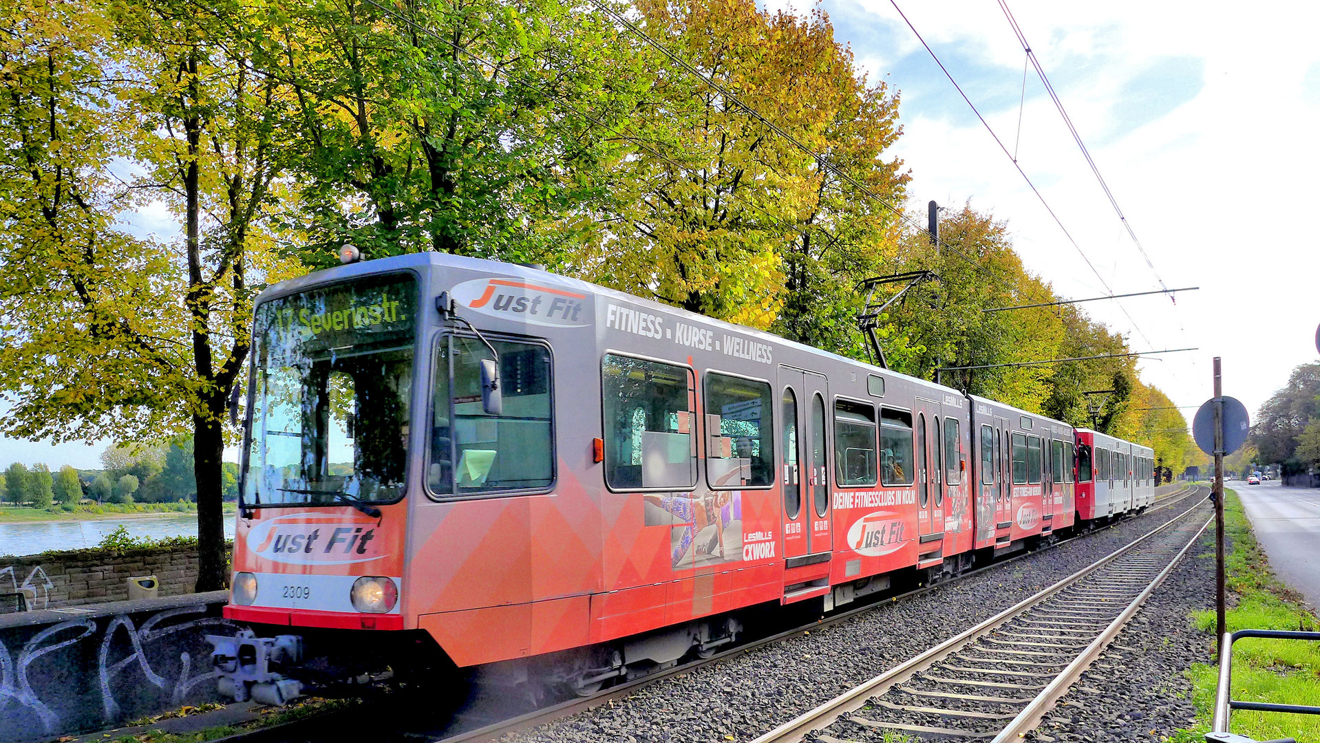 Kölner Bahn im Herbst