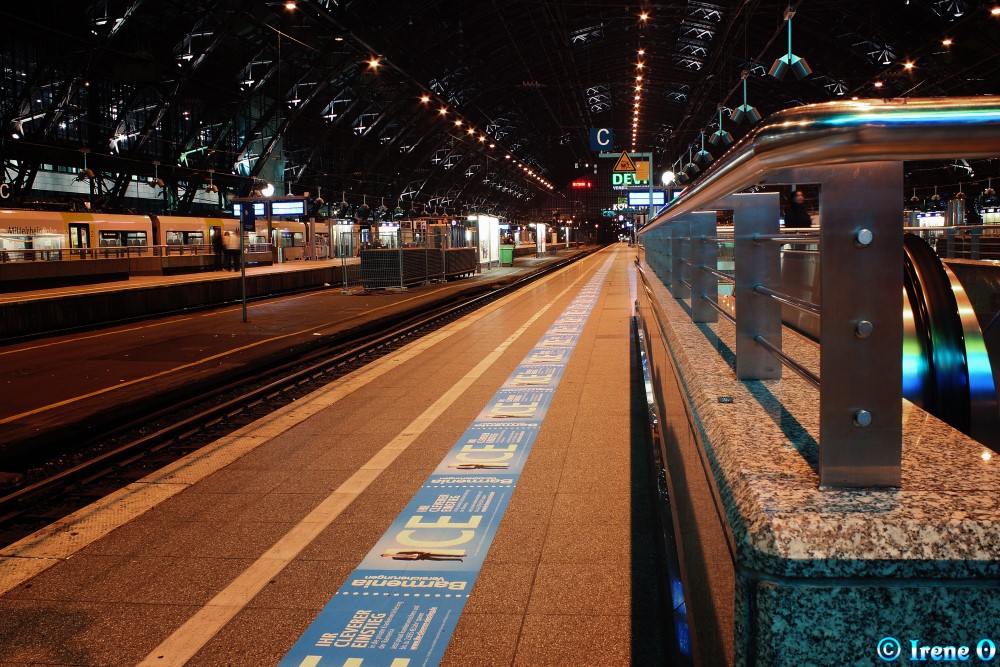 Kölner Bahnhof - 1 Bahnsteig