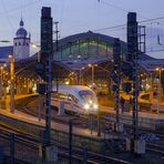 Kölner Bahnhof 5 - Sicht von Aussen