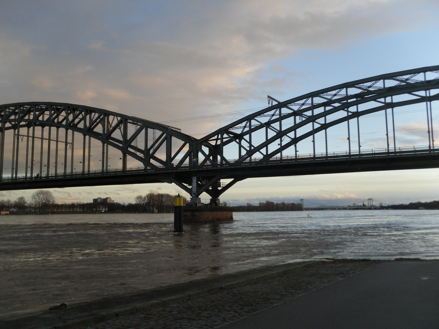 Kölner Brücke