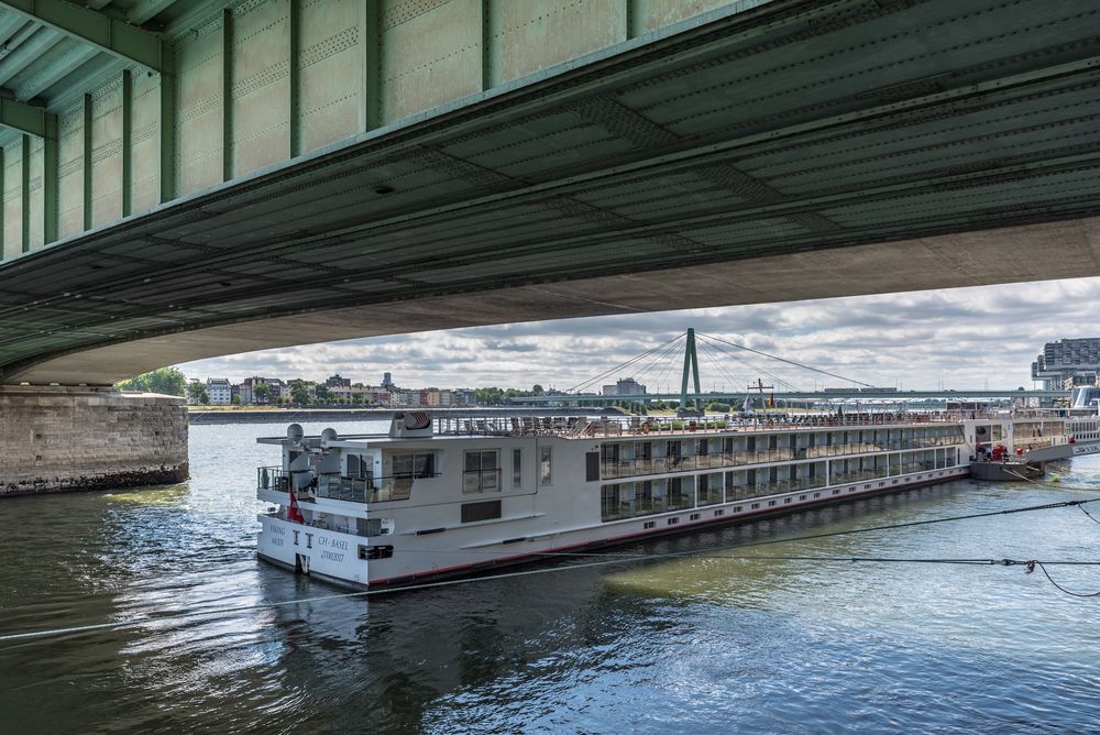 Kölner Brücken_Blick auf die Severinsbrücke