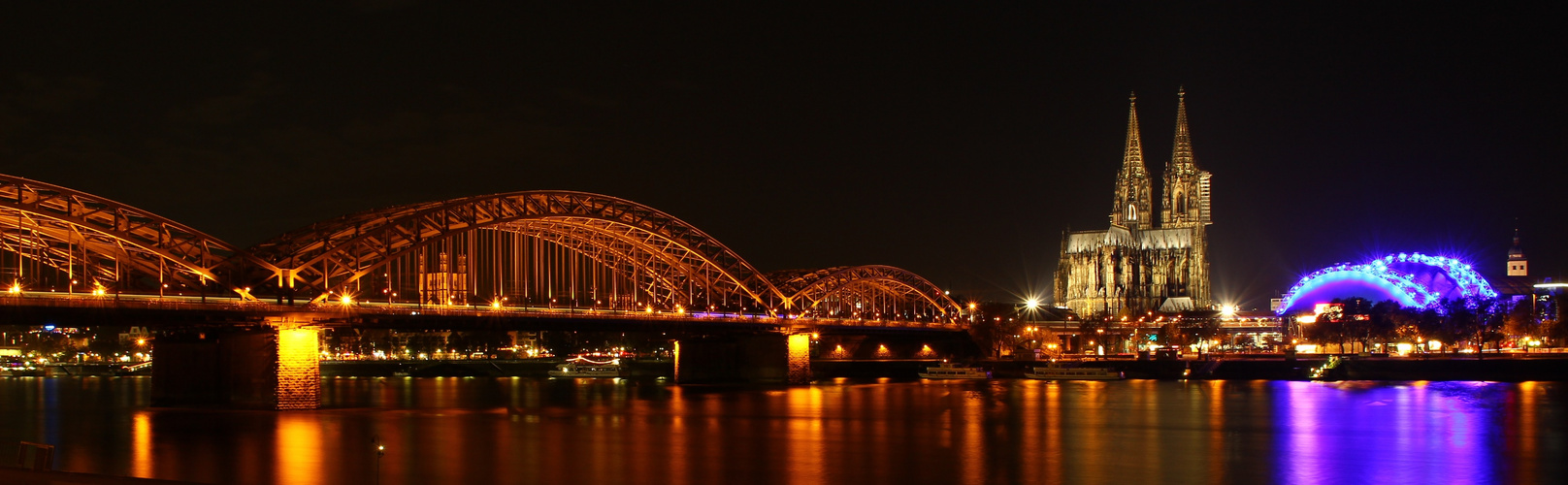 Kölner Dom 01,11,2014 22:37 Uhr