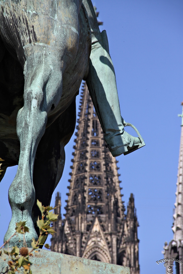 Kölner Dom  /11