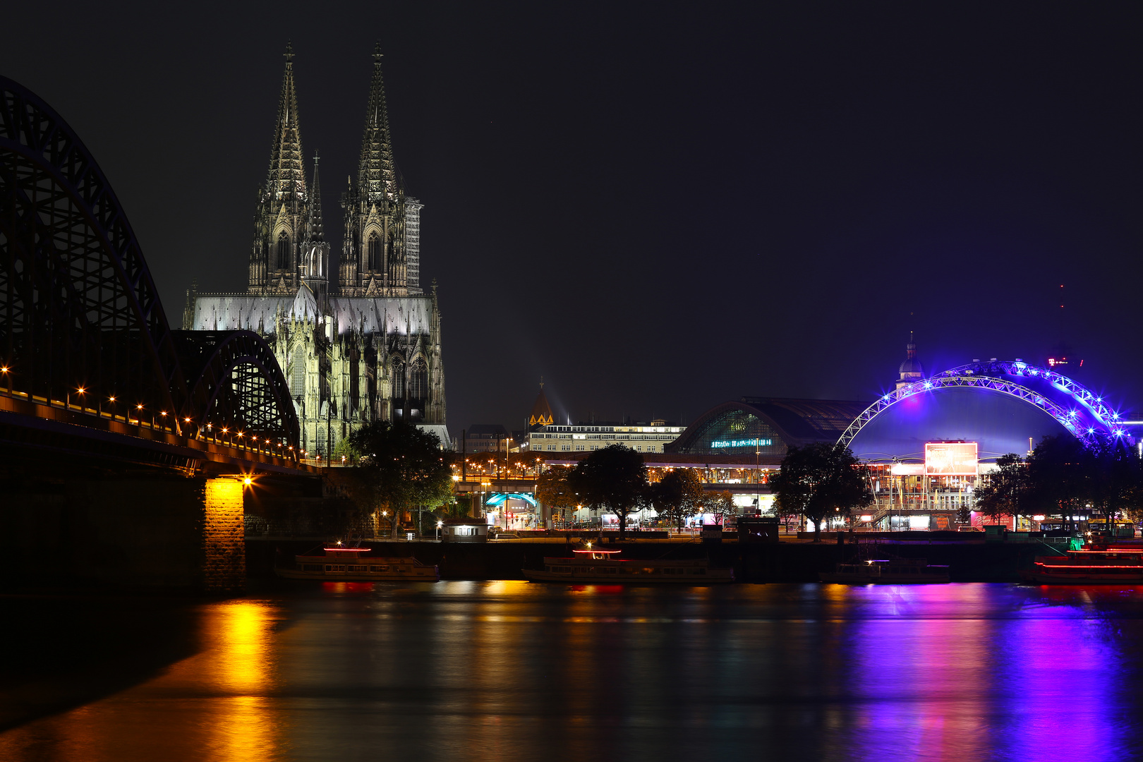 Kölner Dom am Abend