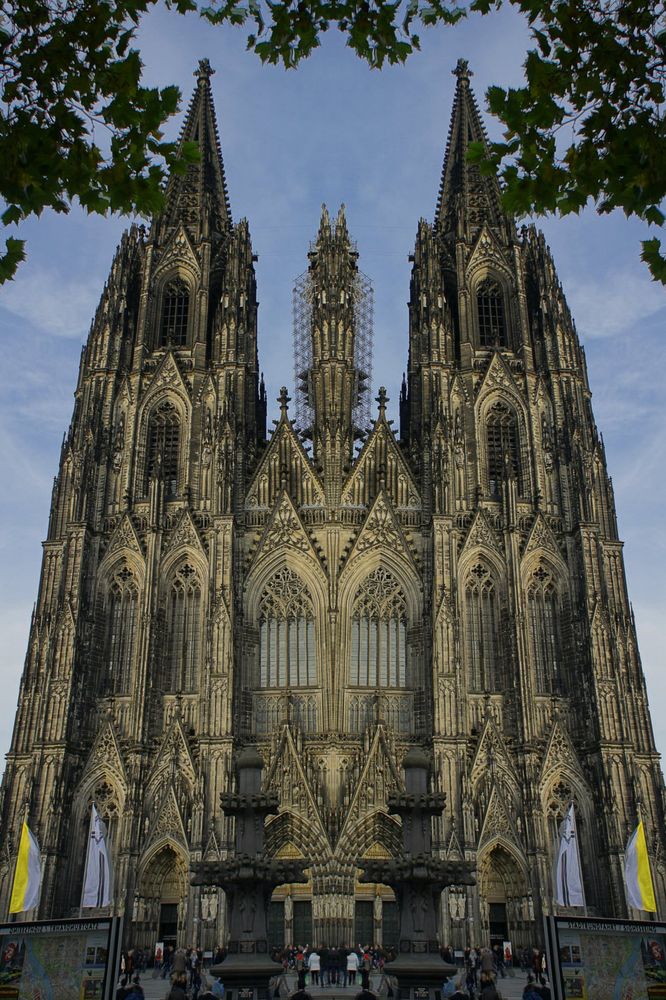 Kölner Dom Anbau oder was ....?