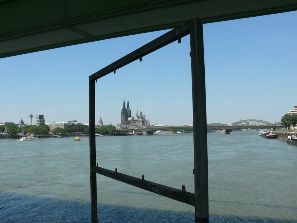 Kölner Dom - Auch von mir mal ein Foto mit Rahmen