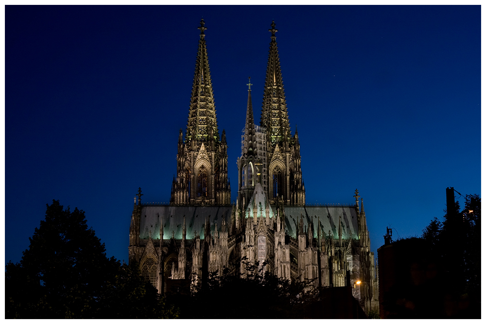 Kölner Dom bei Blue Hour