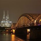 Kölner Dom bei leichtem Nebel